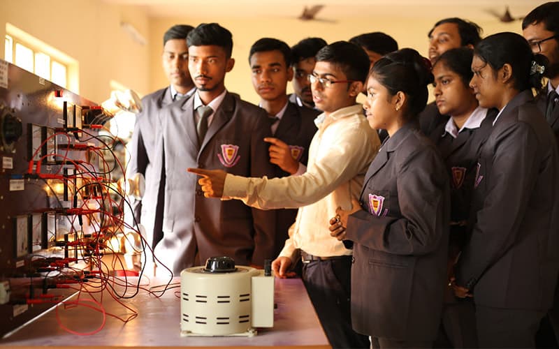 Campus Life & Industry Visit